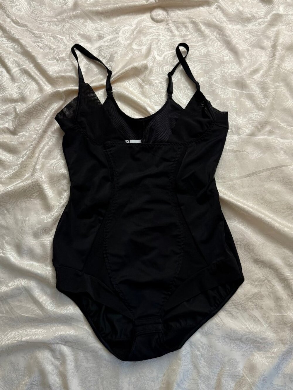Maidenform Black V-Neck Cami Bodysuit – Size XL